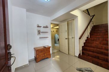 MERU VALLEY RESORT (GOLFVIEW TERRACE)