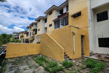 MERU VALLEY RESORT (GOLFVIEW TERRACE)