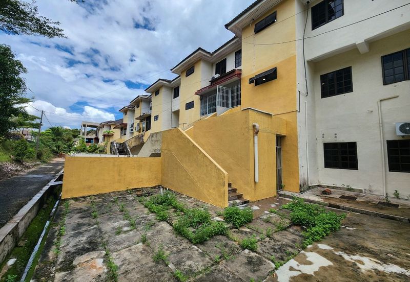 MERU VALLEY RESORT (GOLFVIEW TERRACE)