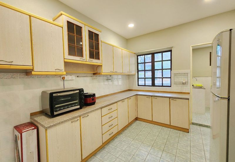 MERU VALLEY RESORT (GOLFVIEW TERRACE)