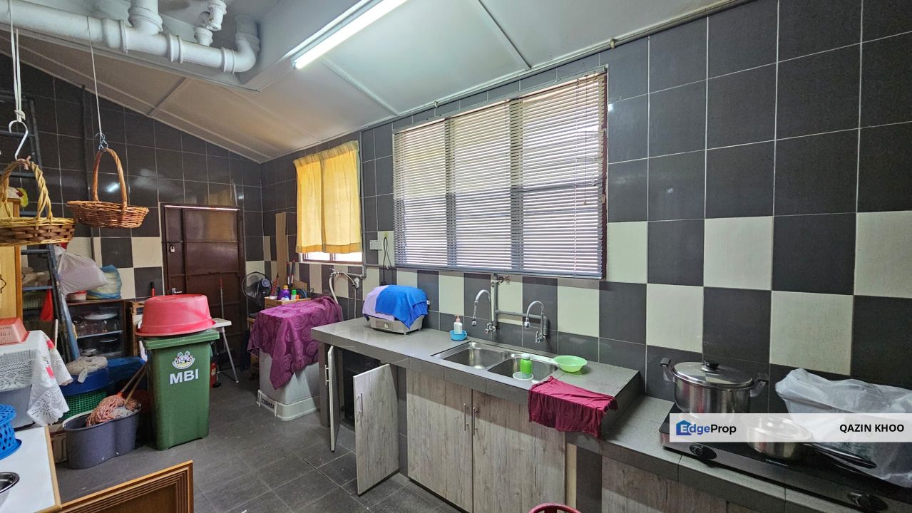 Simee Double Storey Terrace Corner, Perak, Kinta