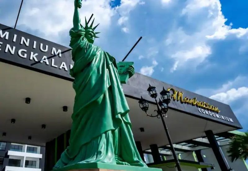 Manhattan Condominium