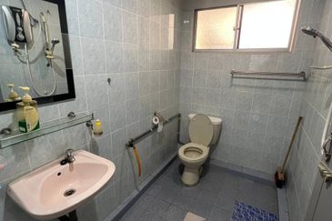 LE COURTS DESA TAMBUN