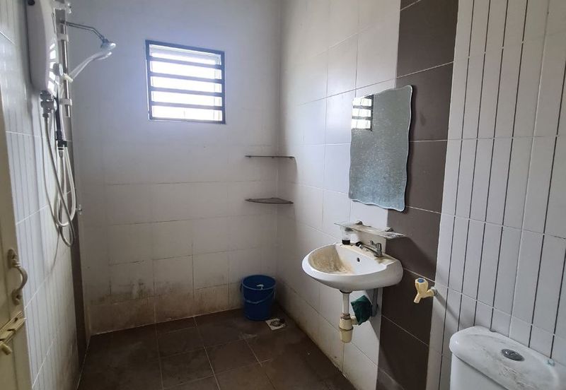 Pengkalan Station 18 Double Storey Terrace House