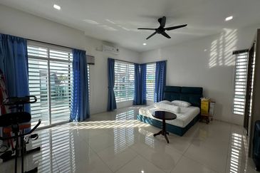 TAMAN SILIBIN SAUJANA (HILLVIEW RESIDENCE)