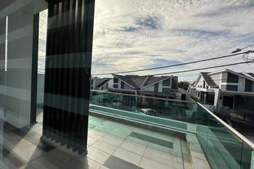 TAMAN SILIBIN SAUJANA (HILLVIEW RESIDENCE)