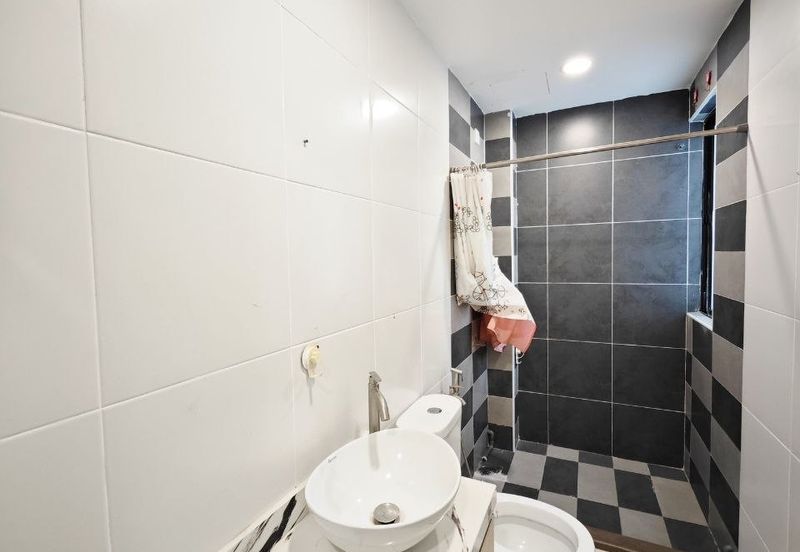 Manhattan Condominium