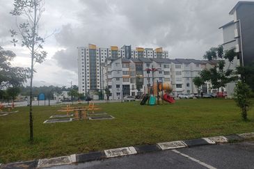 D'Aman Residences, Meru