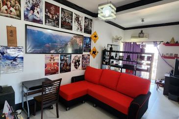 Panorama Lapangan Perdana Flat