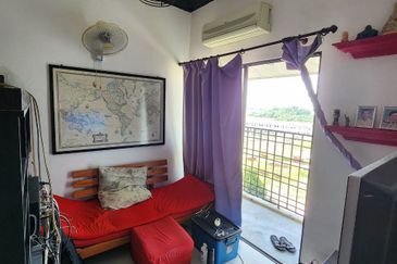 Panorama Lapangan Perdana Flat