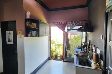 Panorama Lapangan Perdana Flat