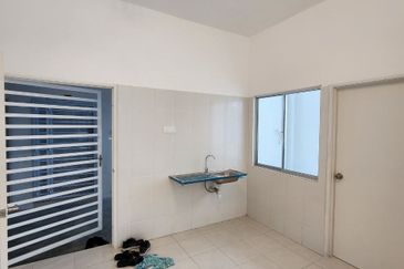 CASA RESIDENCES, CHEMOR