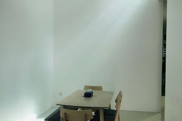 TASEK AVENUE RESIDENT