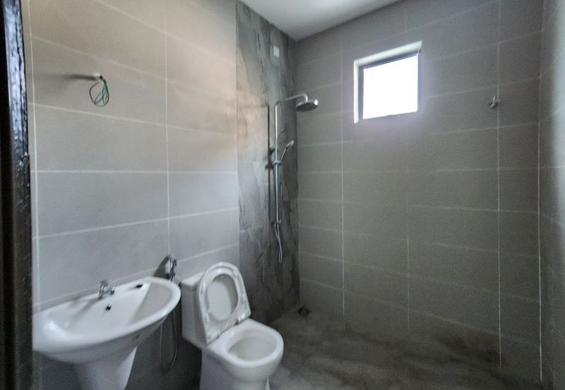 Pengkalan Station 18 Double Storey Bungalow