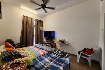 THE COVE HILLSIDE RESIDENCE