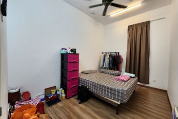 THE COVE HILLSIDE RESIDENCE