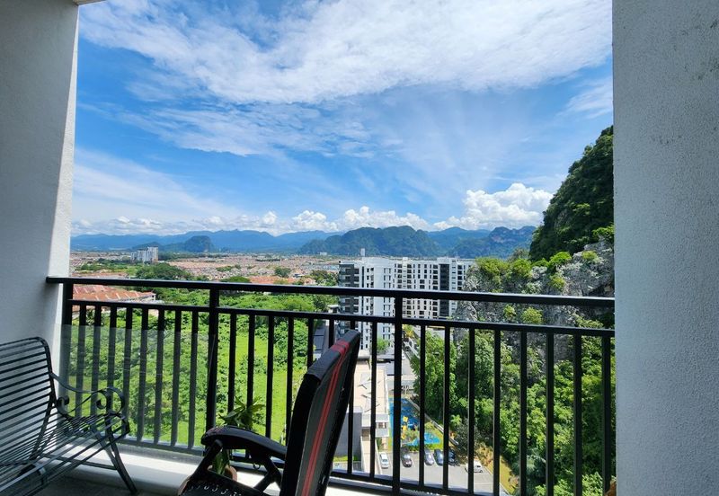 THE COVE HILLSIDE RESIDENCE