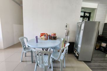 THE COVE HILLSIDE RESIDENCE