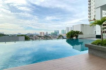 The Pinnacles (Pinnacle Tower)