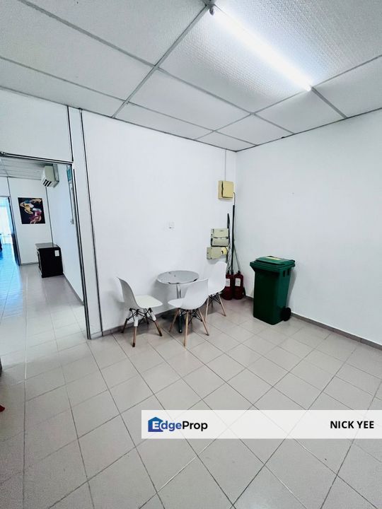 3 Storey Shop Good Location 4 Business, Johor, 