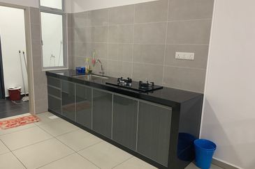 Jalan Rimbun near Horizon Hill / Bukit indah