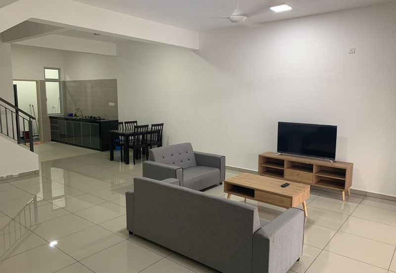 Jalan Rimbun near Horizon Hill / Bukit indah