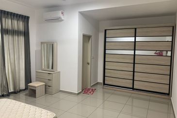 Jalan Rimbun near Horizon Hill / Bukit indah