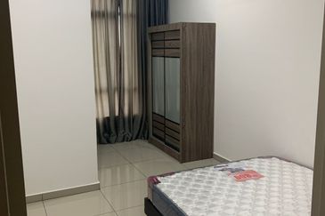 Jalan Rimbun near Horizon Hill / Bukit indah