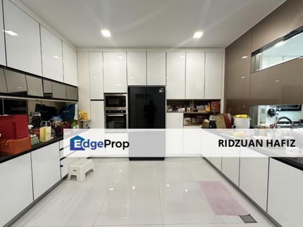 Fully Renovated Double Storey Zircona Alam Impian, Selangor, Shah Alam