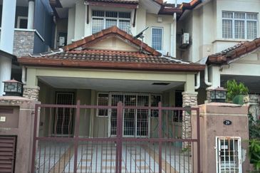 MURAH! Double Storey Terrace Bukit Subang