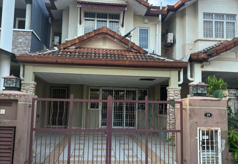 MURAH! Double Storey Terrace Bukit Subang