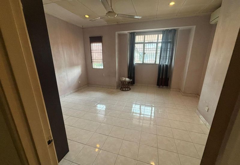 MURAH! Double Storey Terrace Bukit Subang