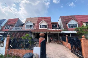 Prime Location , Double storey SS15 Subabd