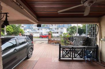 Prime Location , Double storey SS15 Subabd