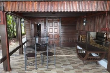 VILLA MEWAH, KUALA TERENGGANU