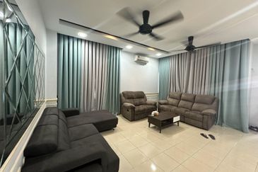 Renovated Full-Furnished 2 Storey 𝐒𝐞𝐦𝐢-𝐃 
