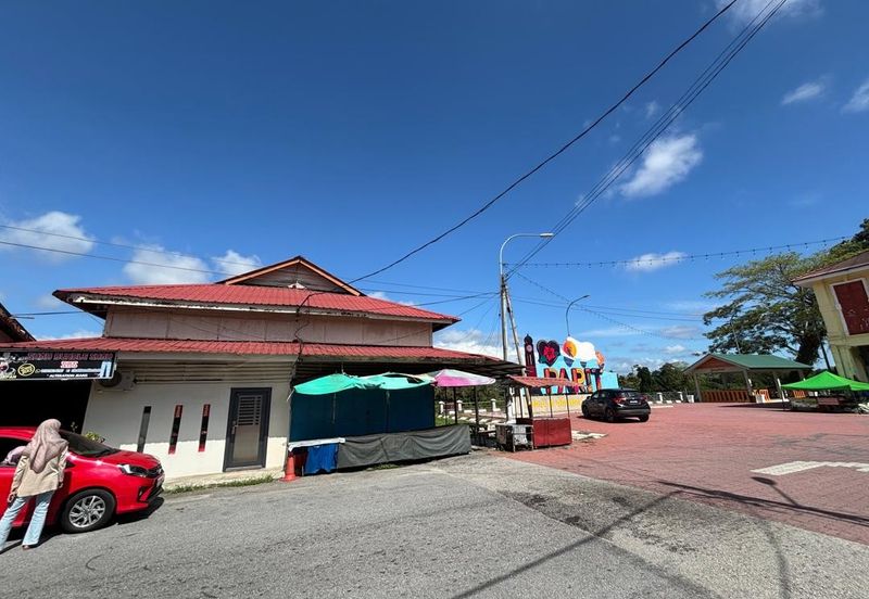 Bazaar Kambri Parit untuk Dijual