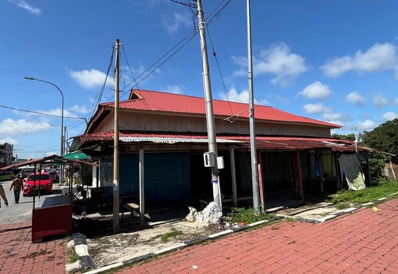 Bazaar Kambri Parit untuk Dijual