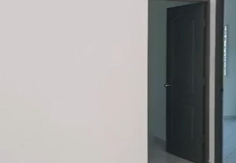 Flat For Ssle in Tawas Damai