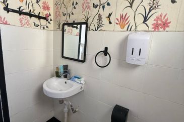 Vista Pinggiran, Taman Pinggiran Putra