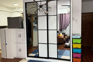 Vista Pinggiran, Taman Pinggiran Putra