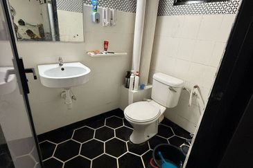 Vista Pinggiran, Taman Pinggiran Putra