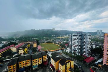 Menara Merak Kayangan