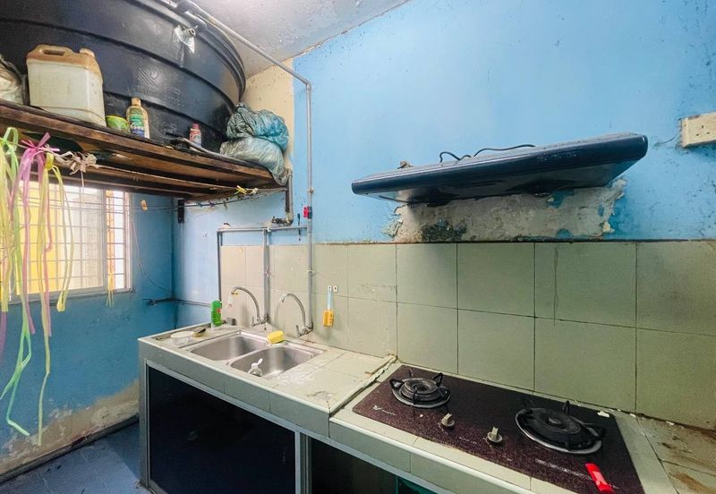 Menara Merak Kayangan