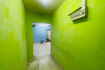 Menara Merak Kayangan