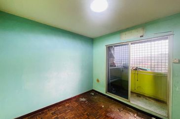 Menara Merak Kayangan