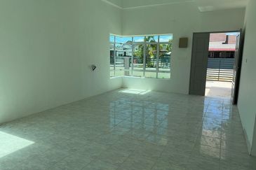 SEMI-DETACHED SINGLE STOREY HOUSE SABAK BERNAM SELANGOR ✅ NO DEPOSIT ✅BOOKING 1K  ✅ FREE LEGAL & STAMP DUTY ✅FREEHOLD ✅EXTRA LAND 