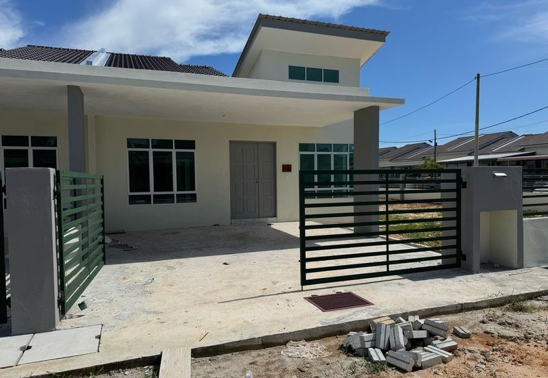 SEMI-DETACHED SINGLE STOREY HOUSE SABAK BERNAM SELANGOR ✅ NO DEPOSIT ✅BOOKING 1K  ✅ FREE LEGAL & STAMP DUTY ✅FREEHOLD ✅EXTRA LAND 