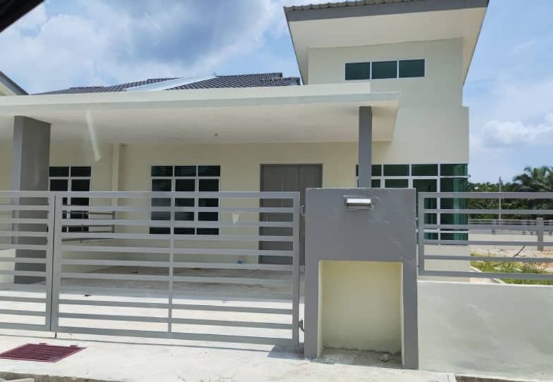 SEMI-DETACHED SINGLE STOREY HOUSE SABAK BERNAM SELANGOR ✅ NO DEPOSIT ✅BOOKING 1K  ✅ FREE LEGAL & STAMP DUTY ✅FREEHOLD ✅EXTRA LAND 