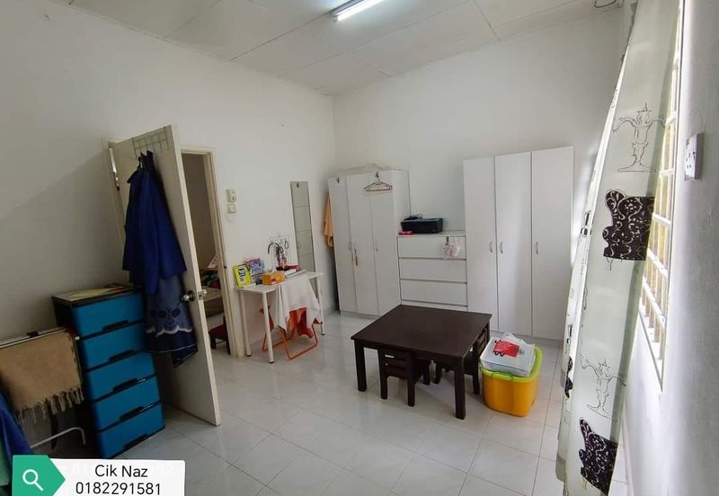 Corner Lot, 2 Storey Terrace Subang Bestari 